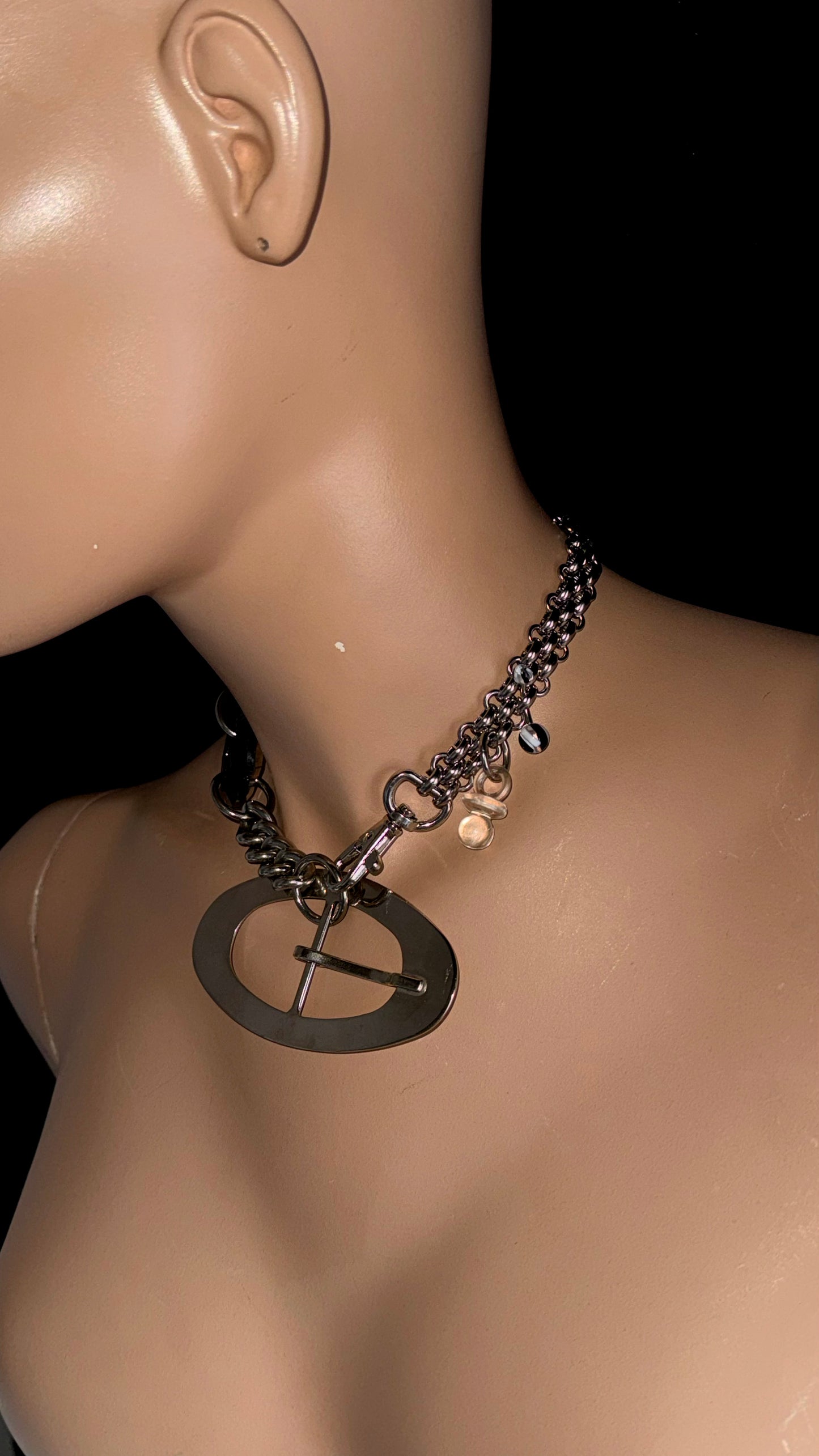 UPCYCLED BELT CHOKER