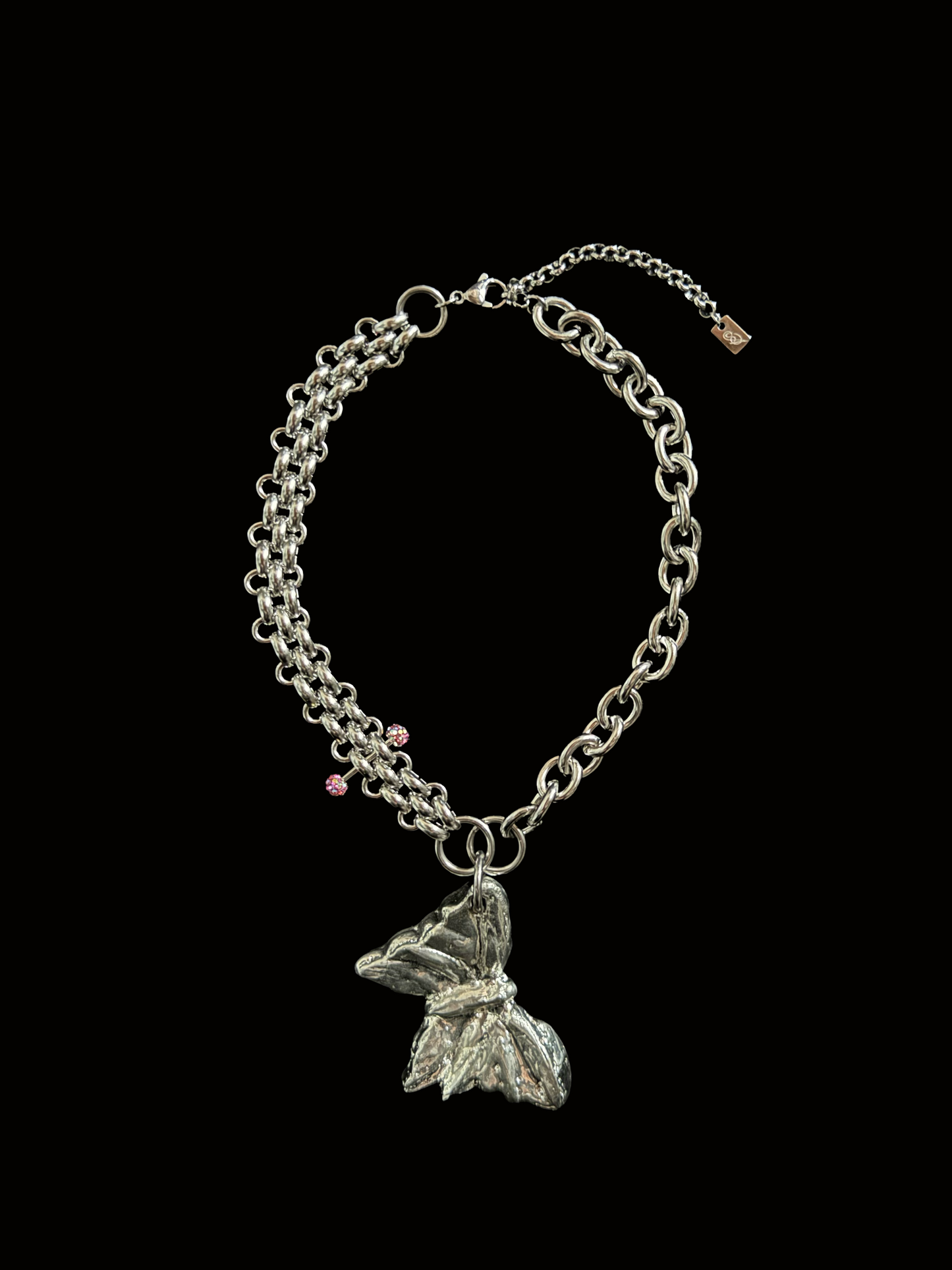 UPCYCLED MELTED WING CHOKER