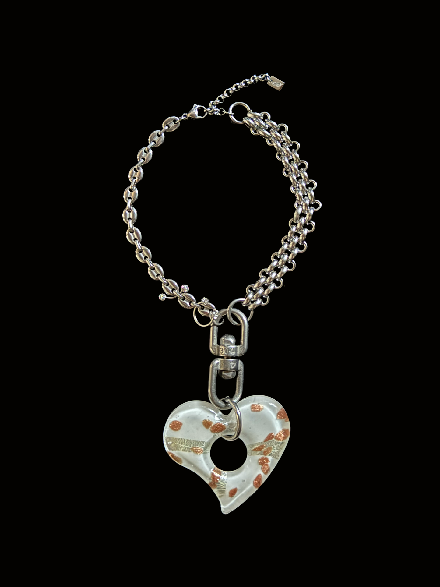 UPCYCLED WHITE GLASS HEART CHOKER