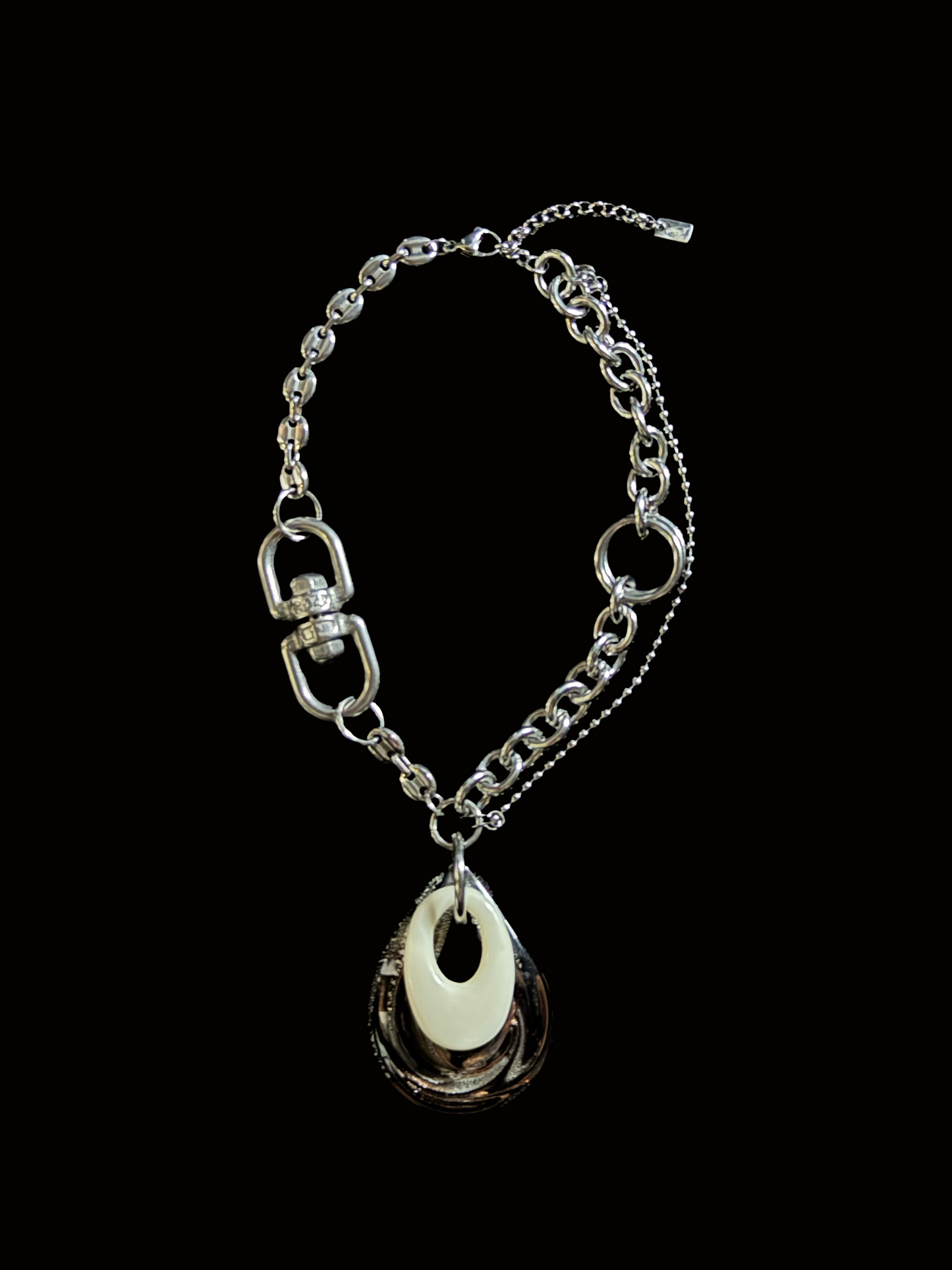 UPCYCLED GLASS PENDANT CHOKER
