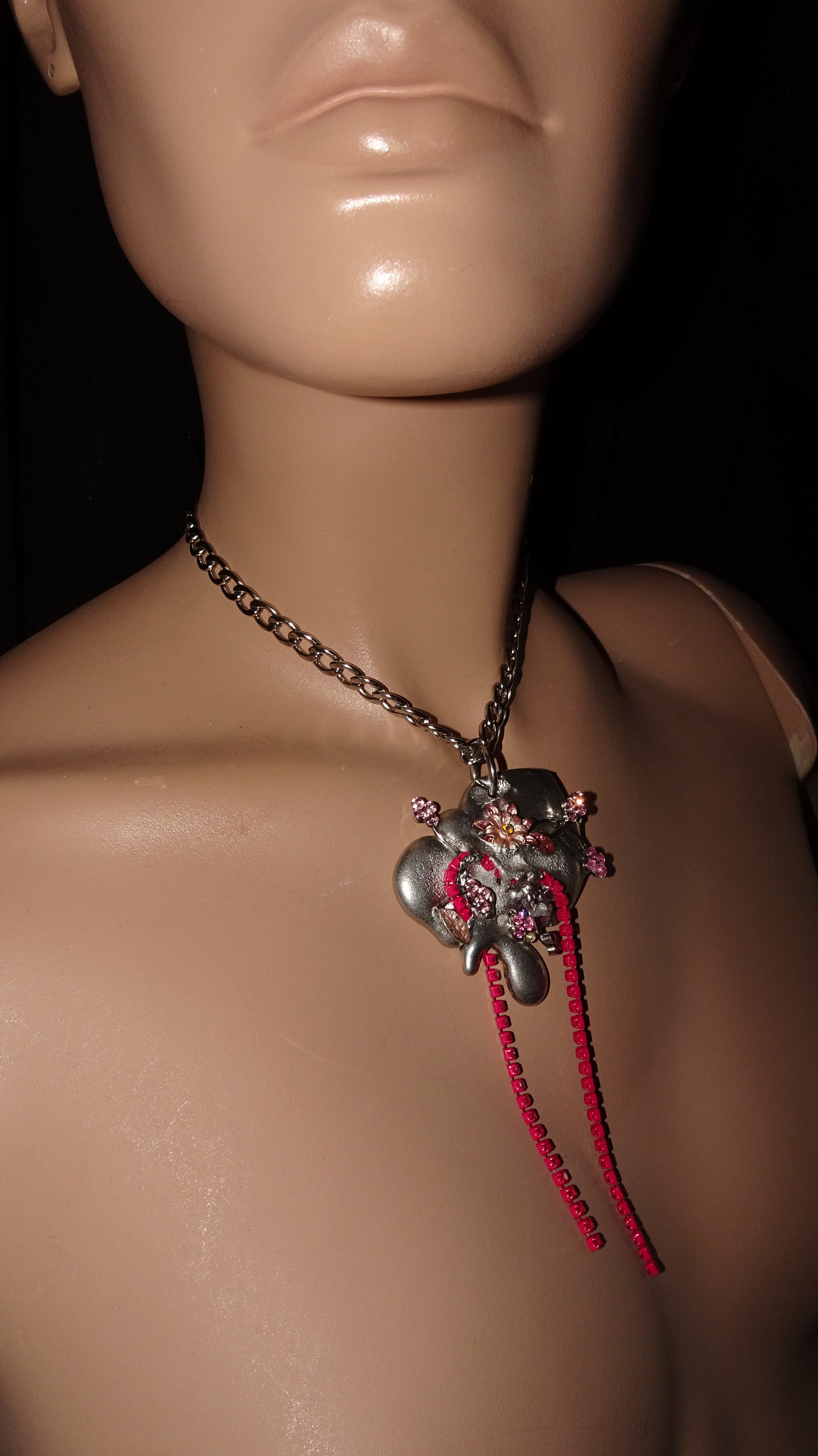 UPCYCLED MELTED FLOWER CHOKER