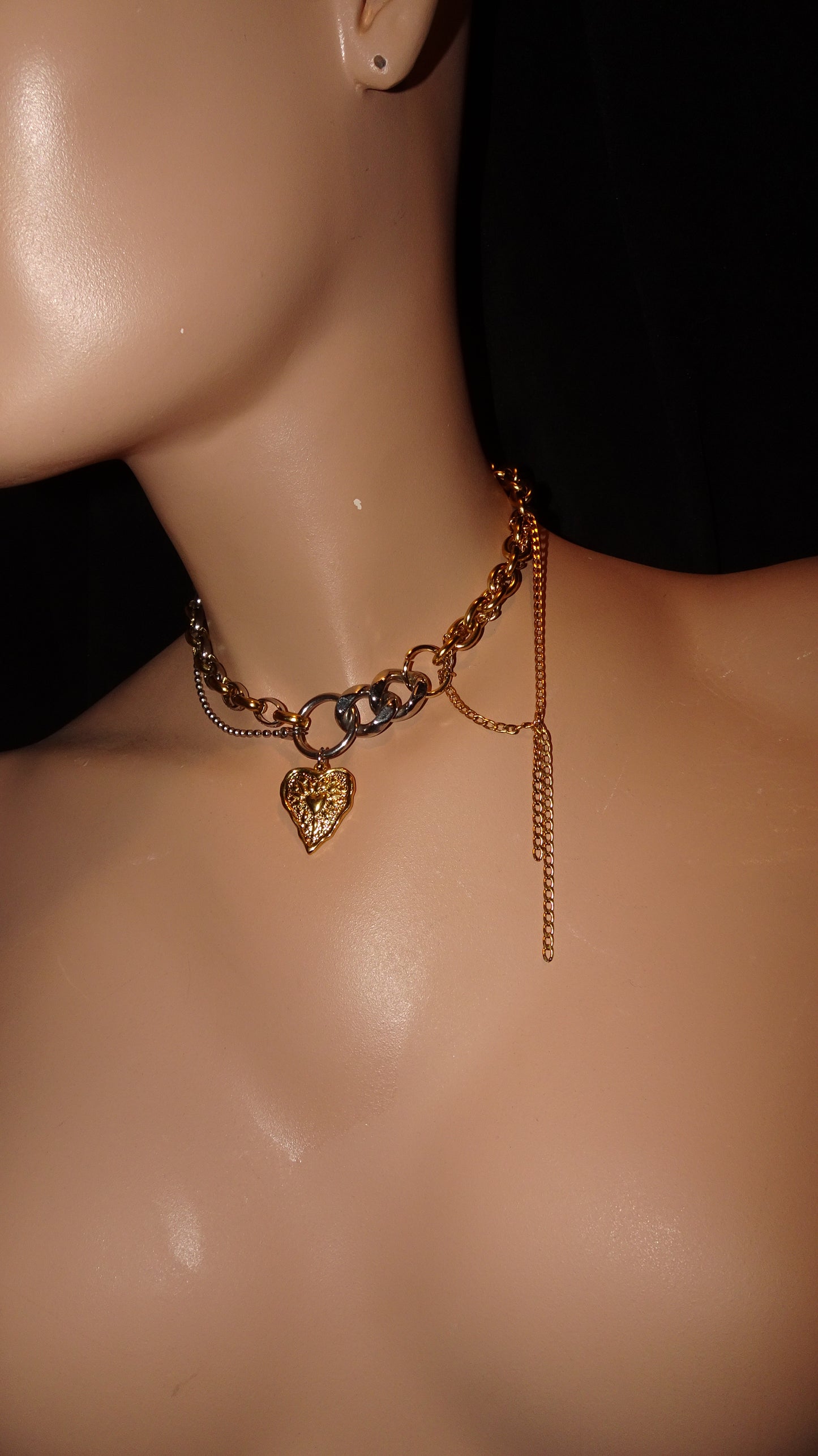 UPCYCLED MIXED HEART CHOKER