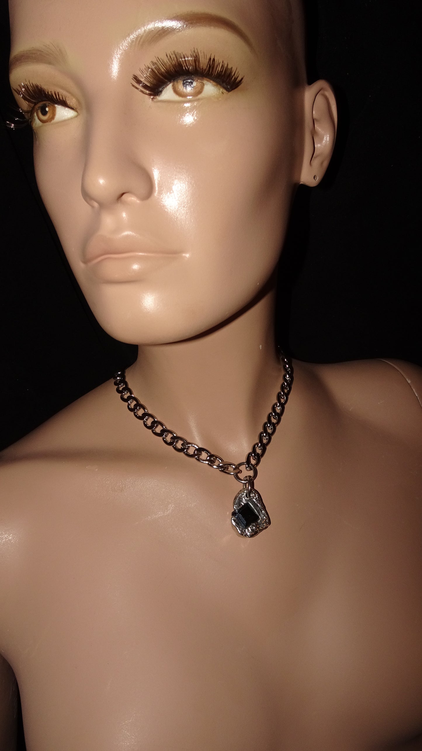 UPCYCLED MELTED BLACK NECKLACE