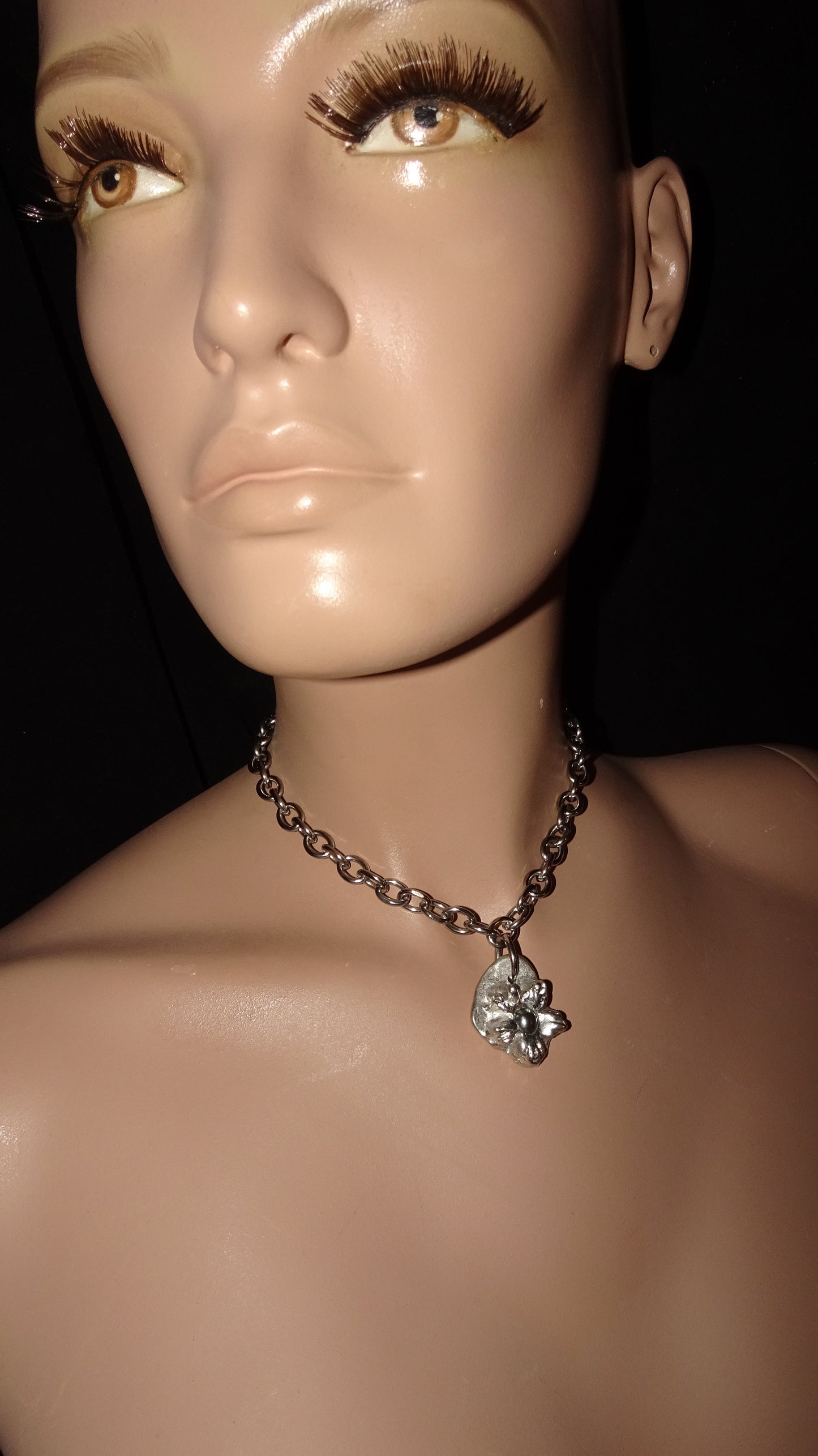 UPCYCLED MELTED FLOWER NECKLACE