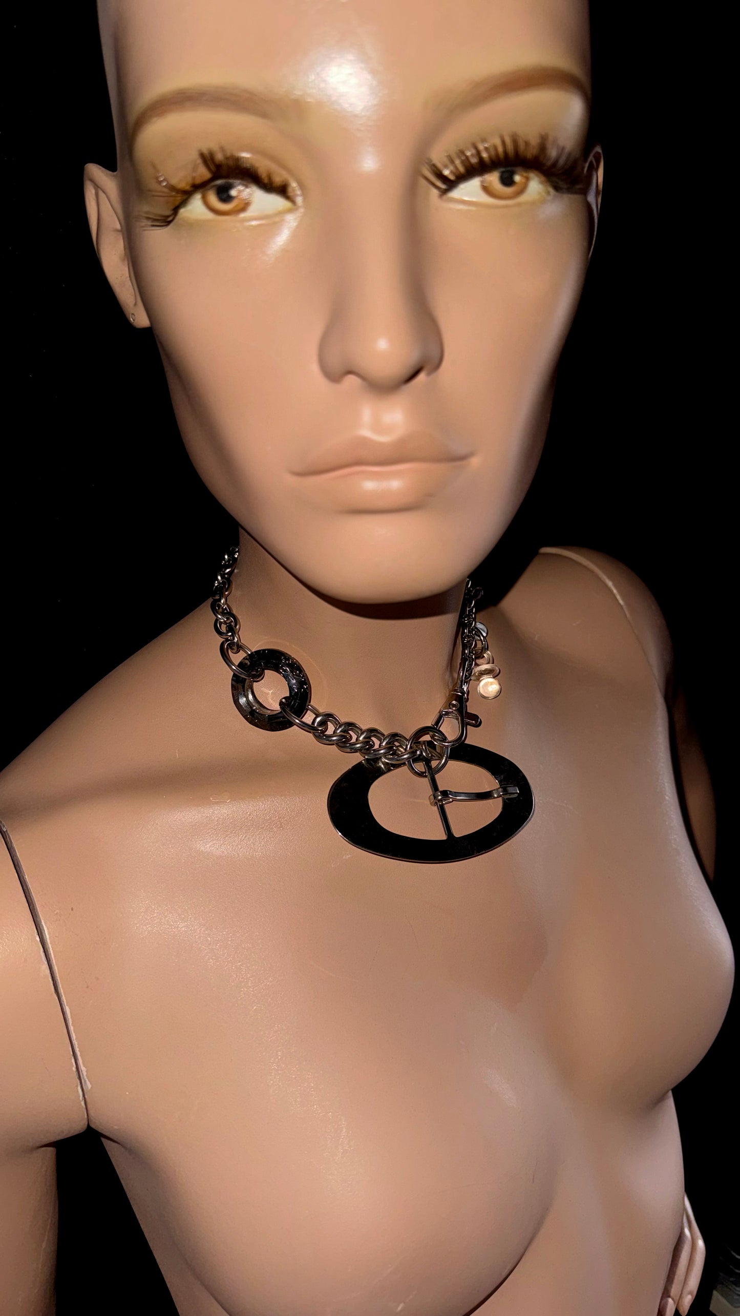 UPCYCLED BELT CHOKER