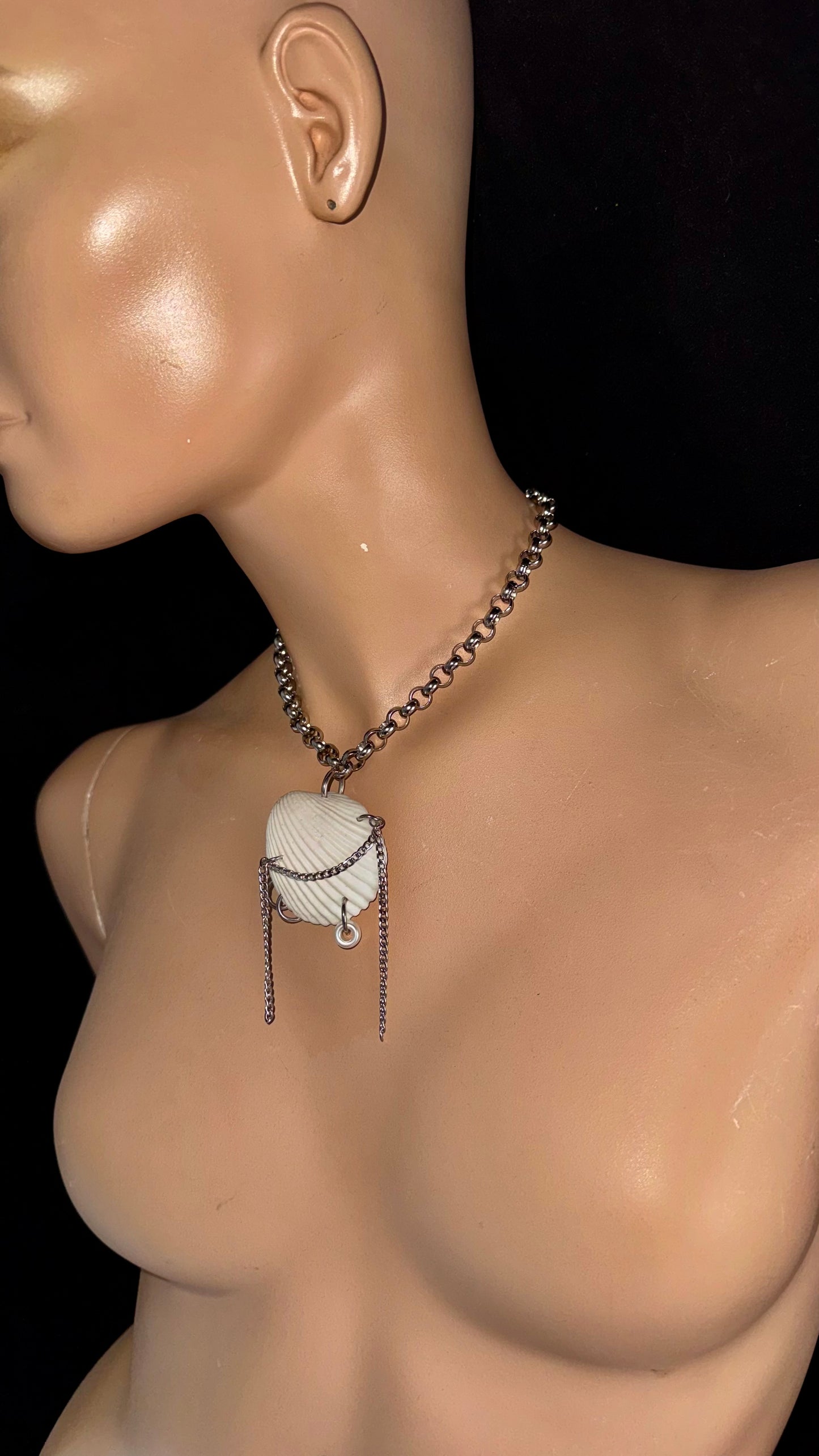 side view of upcycled chain shell choker with stainless steel chain and shell pendant